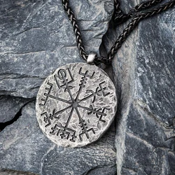 Vintage Men Viking Vegvisir Compass Pendant Necklace Nordic Odin Rune Stainless Steel Necklace For Men 2024 Retro Amulet Jewelry