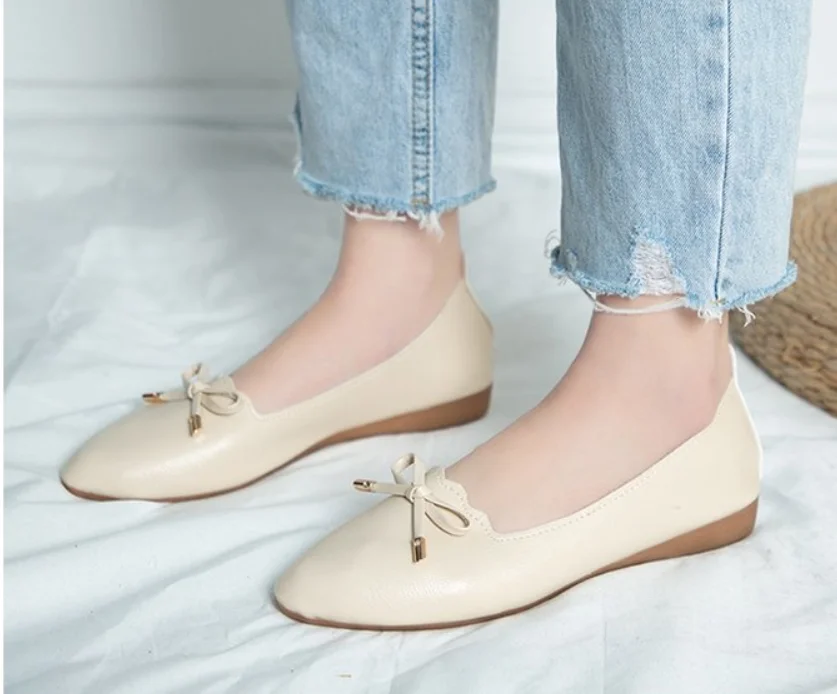 HOT Fashionable Summer Lightweight Women's Flat Shoes Solid Color Leather Flat Flat Heel Pointed Toe Office Ladies Casual Shoes