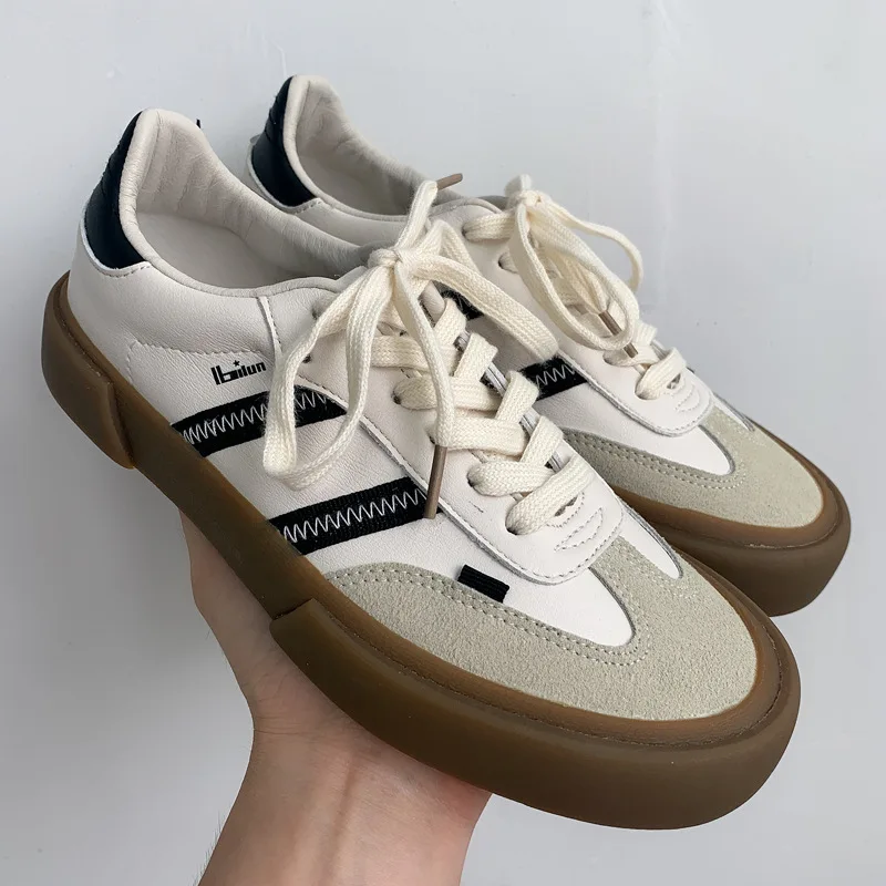 2021 Autumn New Luxury Shoes for Woman Classic Sneakers Women Leather Retro Low Cut Lace -up Casual Women Sneakers Plus Size 44