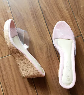 Transparent Slippers Women 2020 Summer New Mid-heeled 6.5CM   Platform Wedges Crystal Sandals Women Non-slip Beach Shoes  Slides