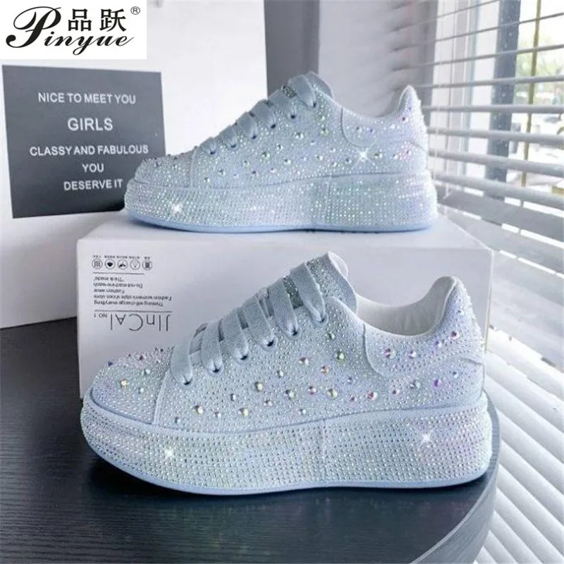 Sang Trọng Giày Người Phụ Nữ Thường Lưu Hóa Giày Thời Trang Mới Sáng Đáy Dày Thiết Kế Chun Sneakers Nữ Rổ Femme