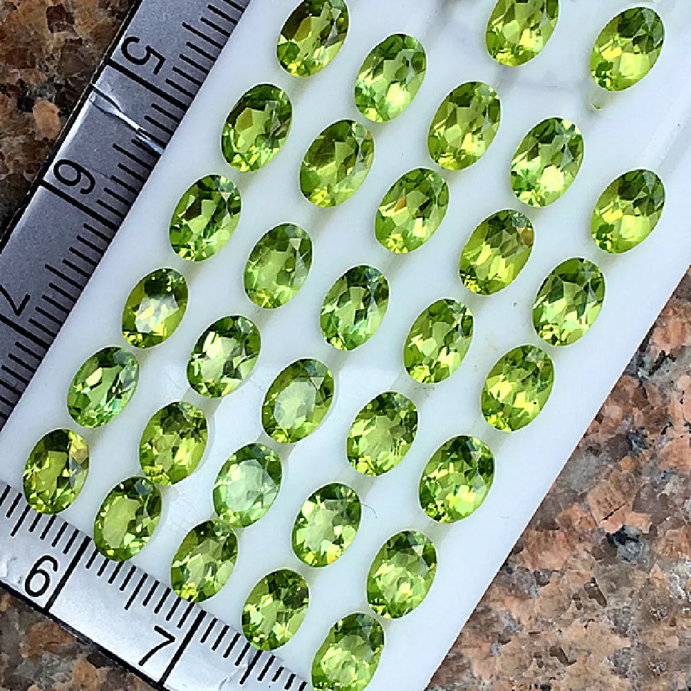 

Supply Natural Peridot, Bare Stone, Oval 7*9mm Ring Face