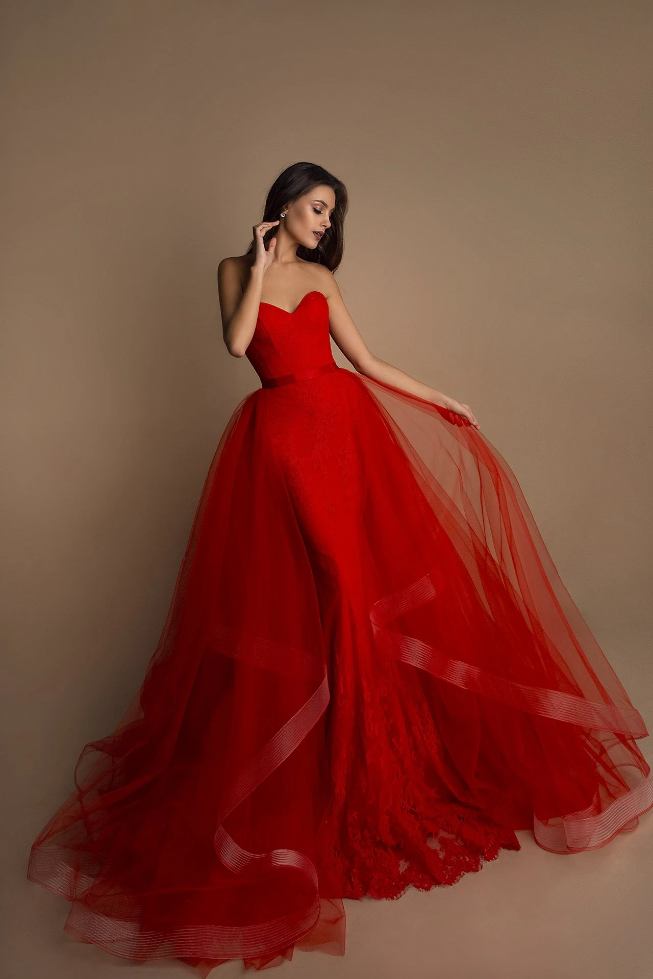 Vestido de novia de sirena de encaje rojo, Sexy, sin tirantes, largo hasta el suelo, de noche, vestido de tul extraíble con tren, elegante