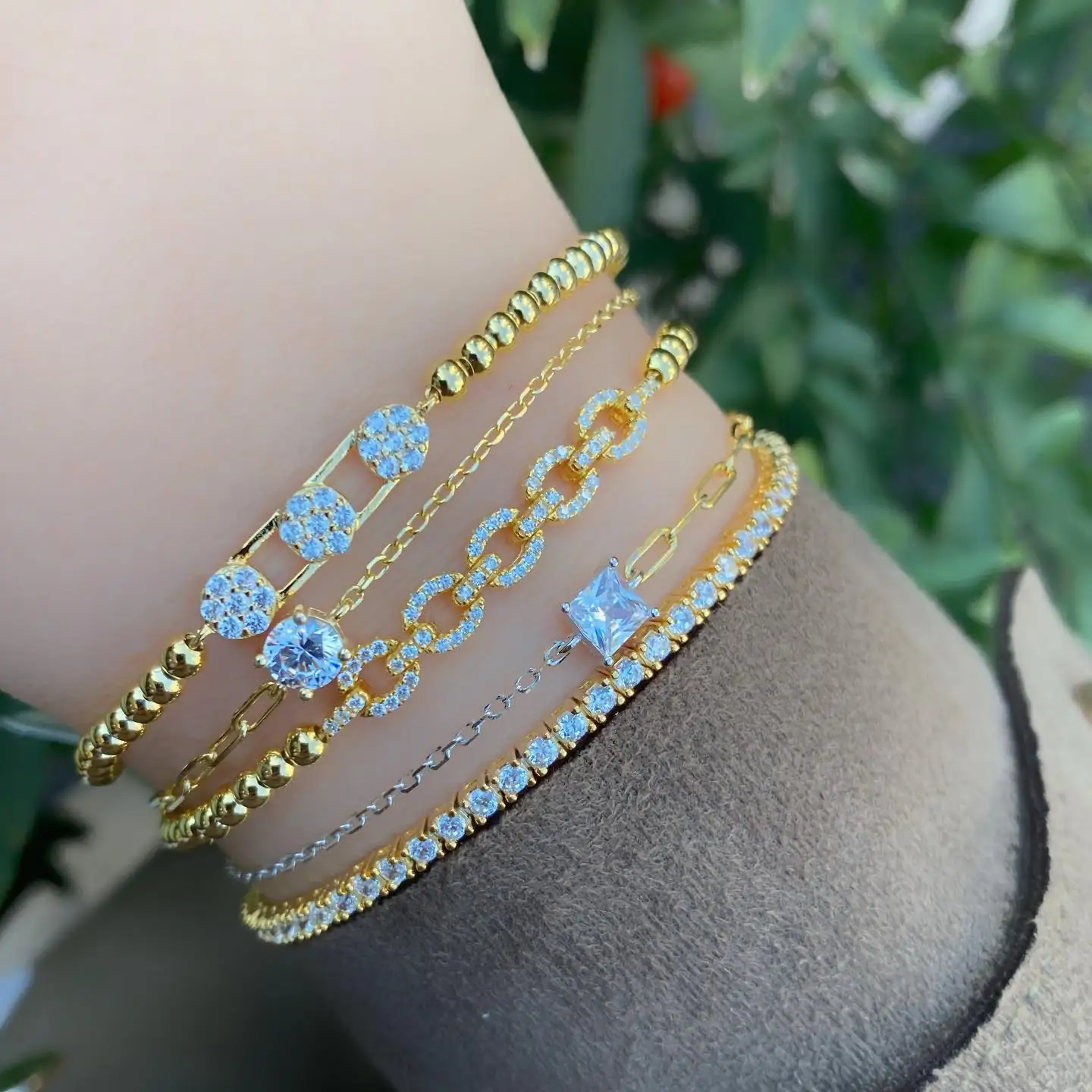 اثنين من لهجة الذهب والفضة سلسلة حساسة واحدة هندسية مكعب زركونيا أثار بلينغ 925 فضة الحد الأدنى سوار