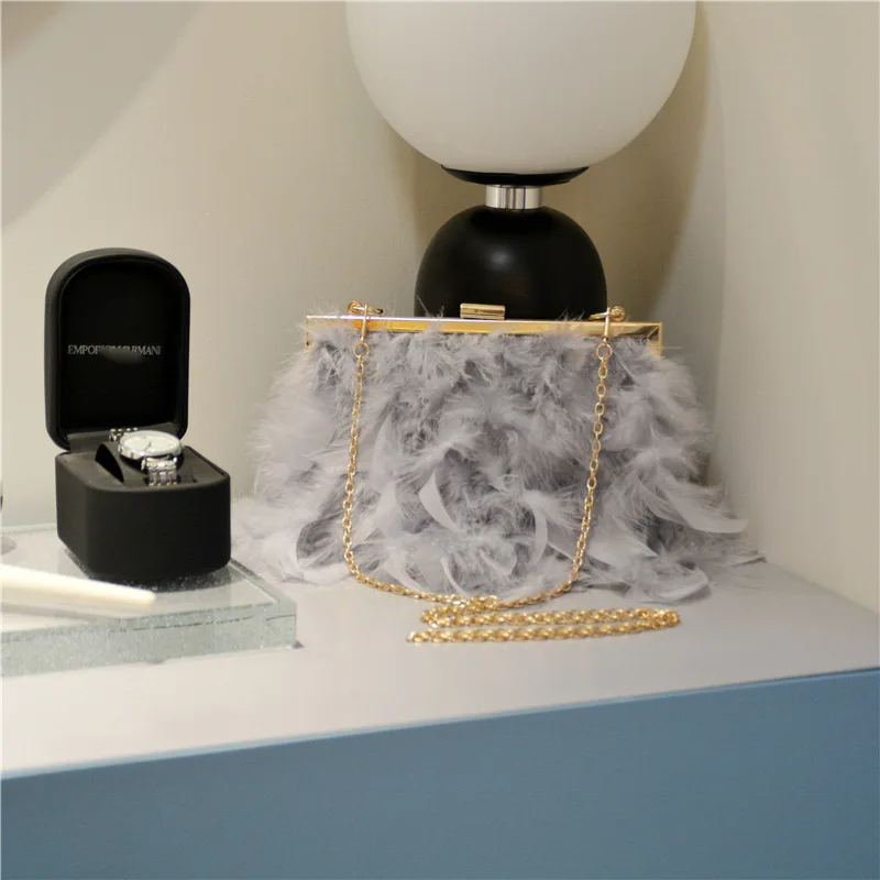 

New Style Turkey Feather Crossbody Clutch Handbag, Ostrich Feather Pearl Chain One-Shoulder Dinner Bag