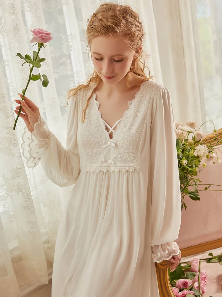 Vintage White Lace Women\'s Long Nightgowns Long Sleeve Elegant Princess Long Sleepwear Royal Loose Nightdress Spring Autumn