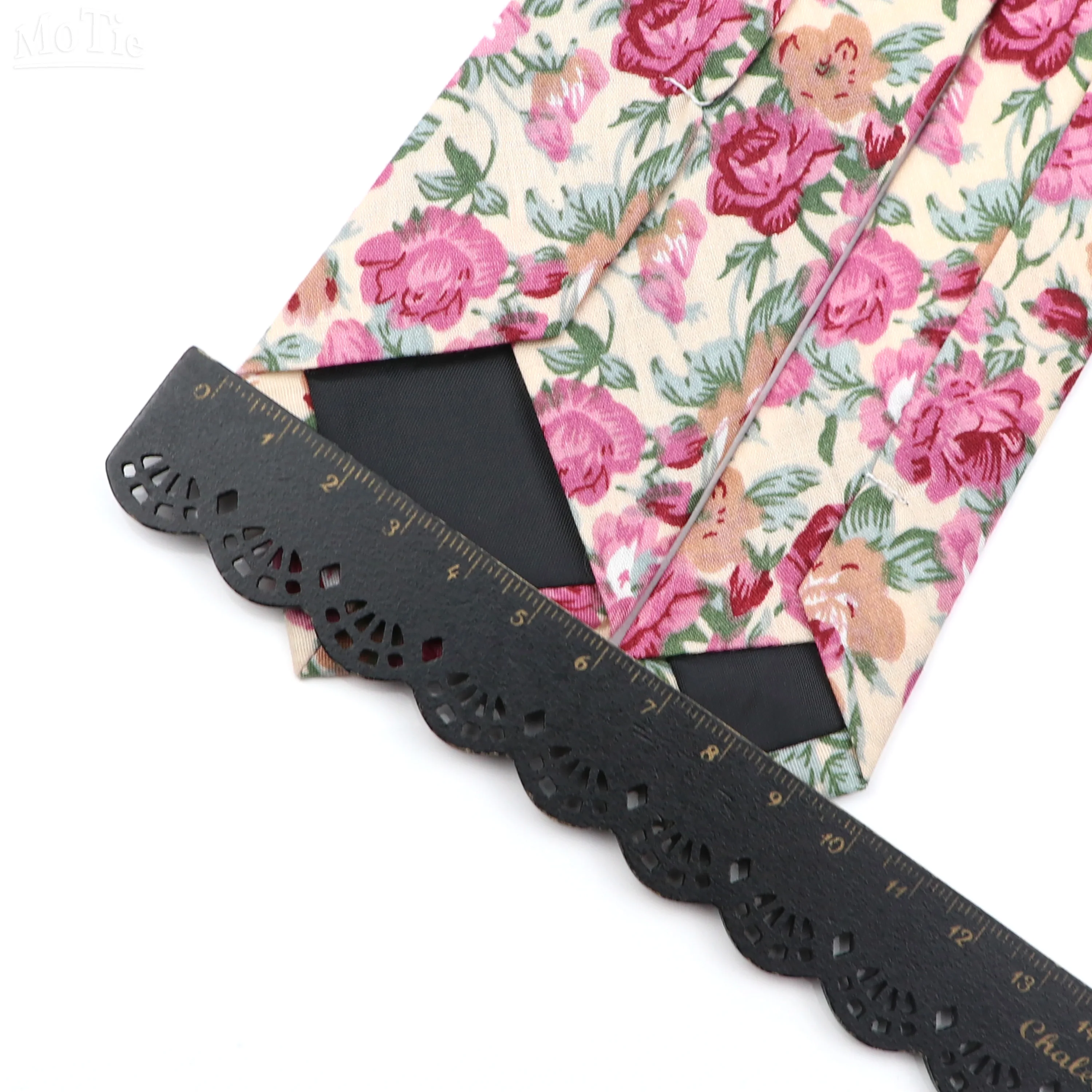 Рисунок 3 - Новый Цветочный галстук для мужчин