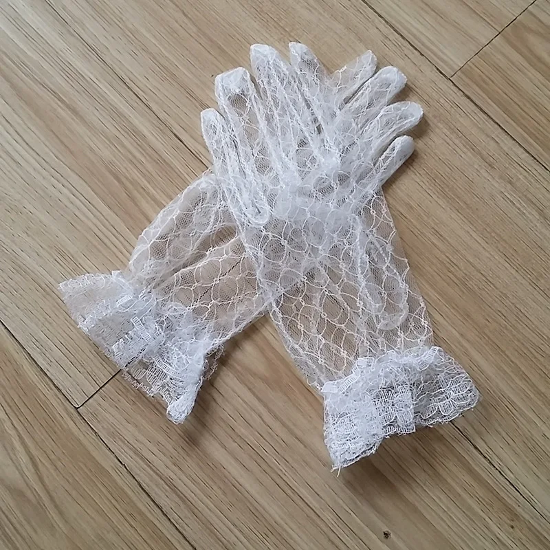 Guantes Blancos de alta calidad para mujer, manoplas nupciales, de malla, a la altura de la muñeca, accesorios de boda, baratos, venta al por mayor