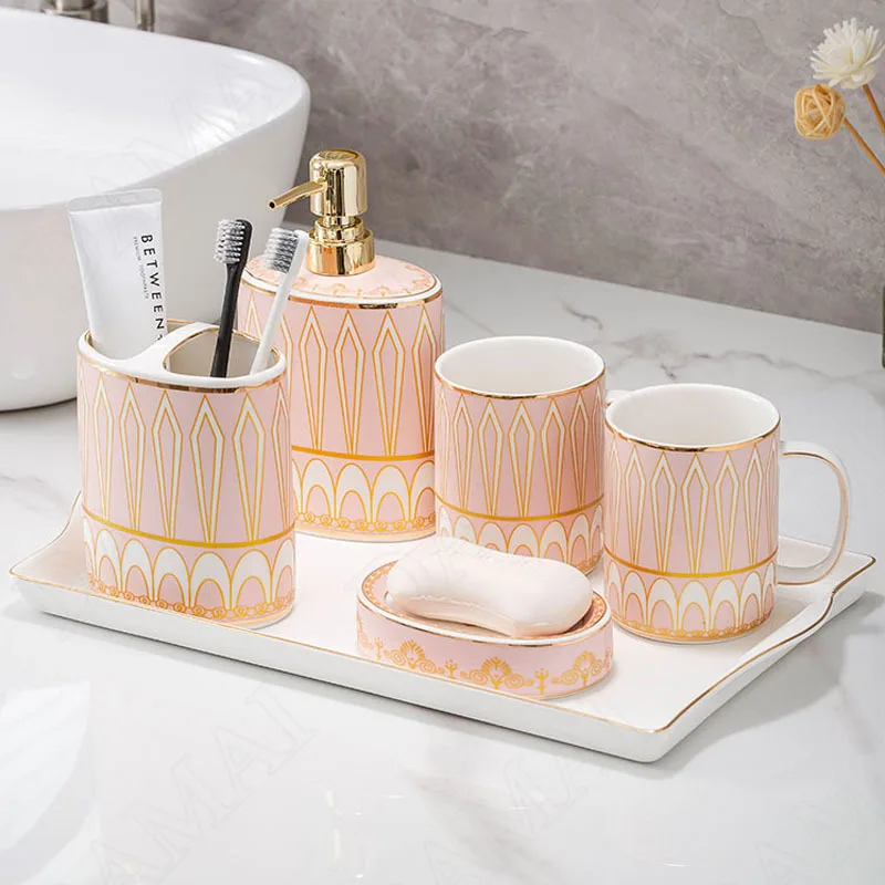 

Creativity Painted Stripes Ceramic Shower Accessories European Classical Court Scales Golden Stroke Bathroom Accessories Set