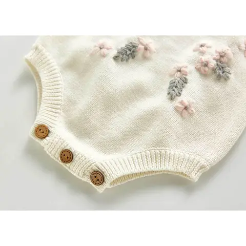 8 best sales stickad babyoutfit - №3