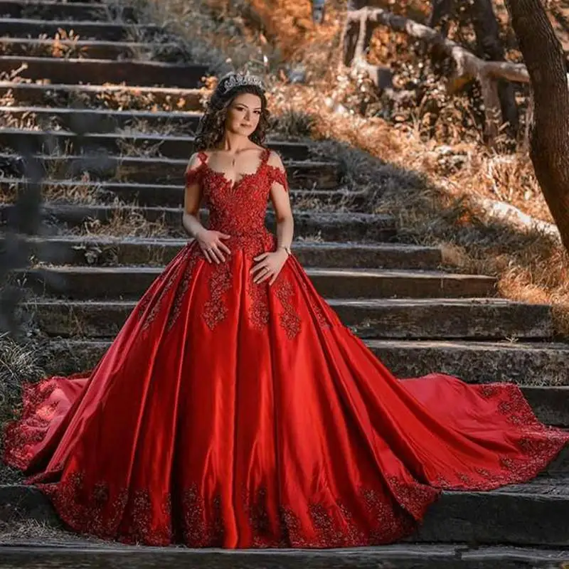 Elegant Red Satin Wedding Dresses 2023 Off The Shoulder Luxury Lace Appliqued Bridal Gowns Robe De Mariage