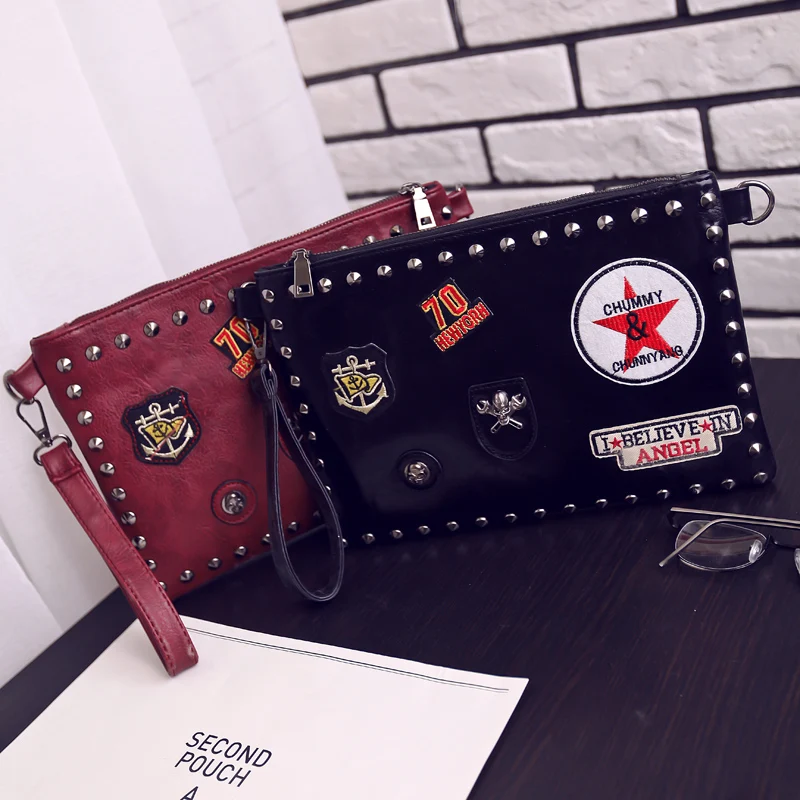 Fashion Badges Rivets Envelope Clutch Bag Purses and Handbag Pu Leather Shoulder Bag Crossbody Bag for Women 2020 New Bag