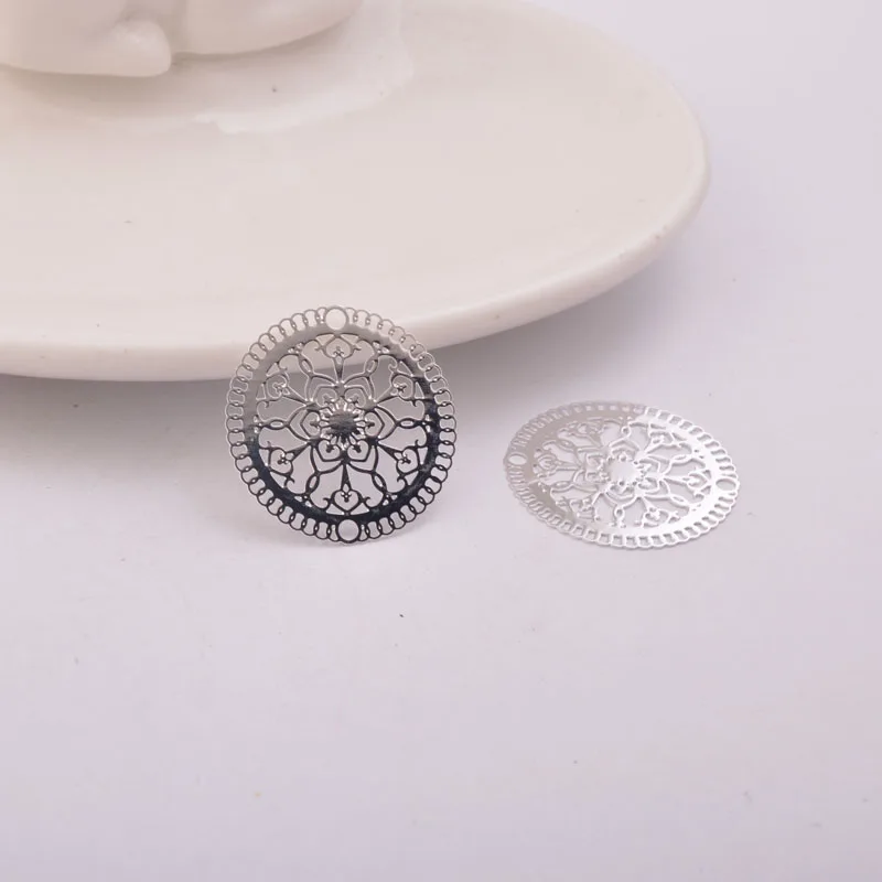 50 Stück AB4293 23mm Lasergeschnittene Runde Anhänger aus Messing mit Doppelloch und Filigran-Design für Ohrringe – Detail 4
