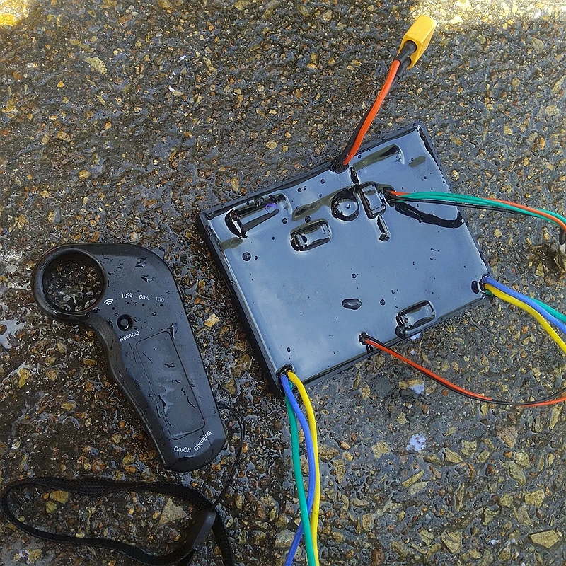 

Waterproof single-drive controller for 22-42V underwater propeller, remote control