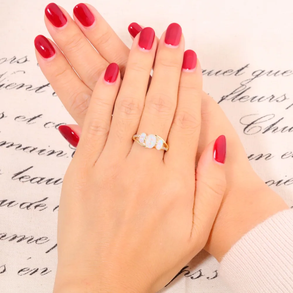 Cinily ホワイトファイヤーオパール充填指輪イエローゴールド色の女性リングオーバル石ボヘミアボヘミアン夏の宝石類のギフト女性