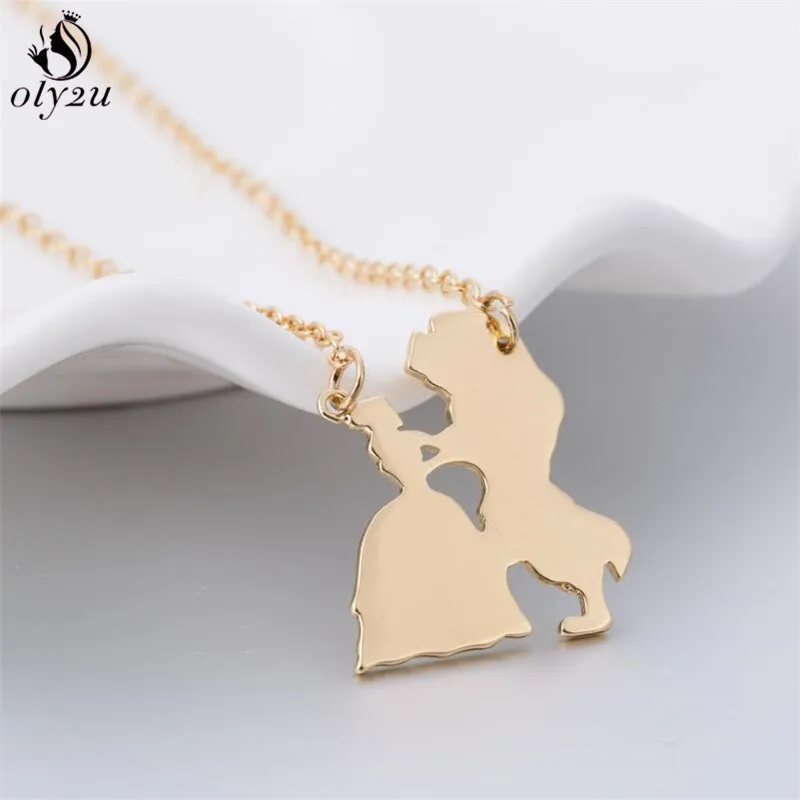 Collar de la Bella y la Bestia, Joyería Clásica de Película 2026, Collar de Acero Inoxidable para Mujer, Accesorios de Regalo con Diseño de Príncipe y Princesa