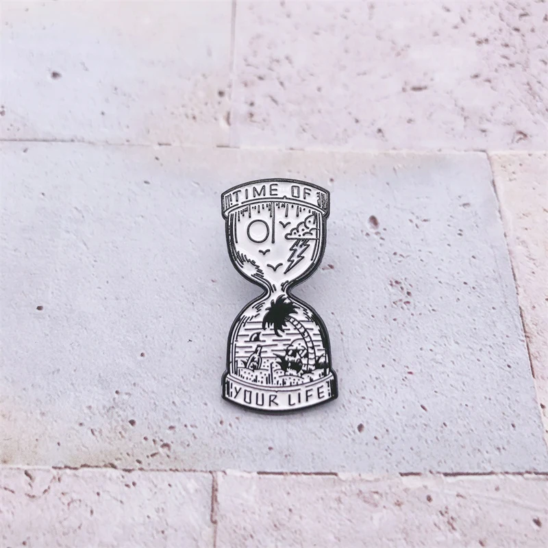 Punk black white Hourglass Enamel Pins Cartoon Skeleton Button Badge Brooches Fashion Backpack Clothes Jewelry Accessories