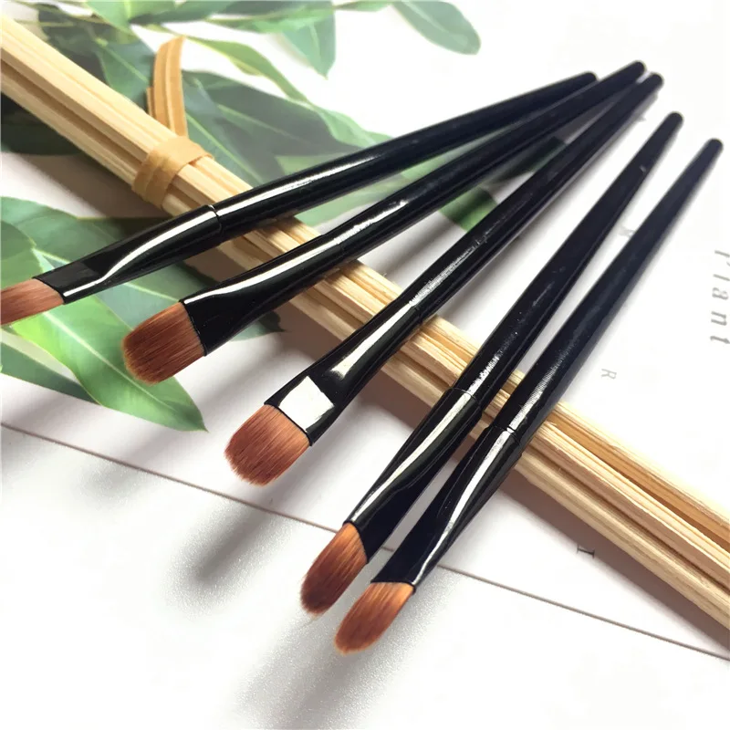 Makeup Lip Eyebrow Brush Beauty Round Makeup Brush Smudge Eye Shadow Concealer Eyebrow Brush Makeup Accessories