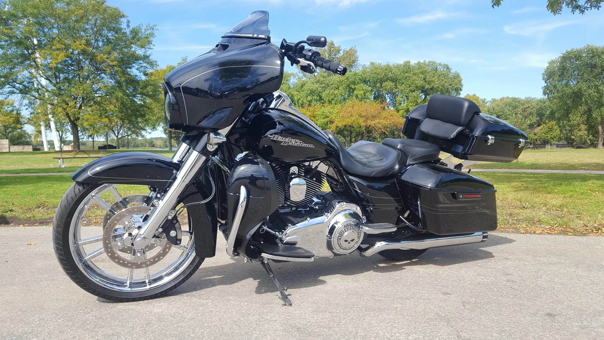 2014-2026 Razor Tour Pack Bagażnik z oparciem, kufer, top case Moto do Harley Davidson Road King Touring Road Street Glide CVO — zdjęcie 4