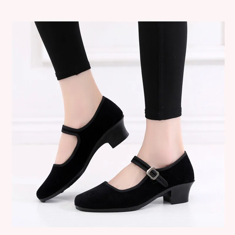 Zapatos de baile de suela suave para mujer, zapatillas de Jazz modernas, transpirables, ligeras, para baile nacional, Fitness, deporte negro