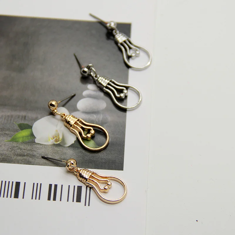 Unique Design Light bulb Drop Earrings for Women Creative Simple Metal Pendant Earrings Interesting Jewelry Friends Gifts
