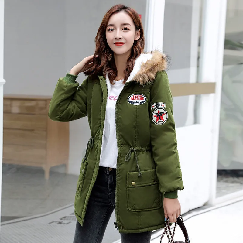 Cappotto in cotone donna autunno inverno nuova moda spessa collo di pelliccia con cappuccio coulisse sottile cappotto multicolore di media lunghezza