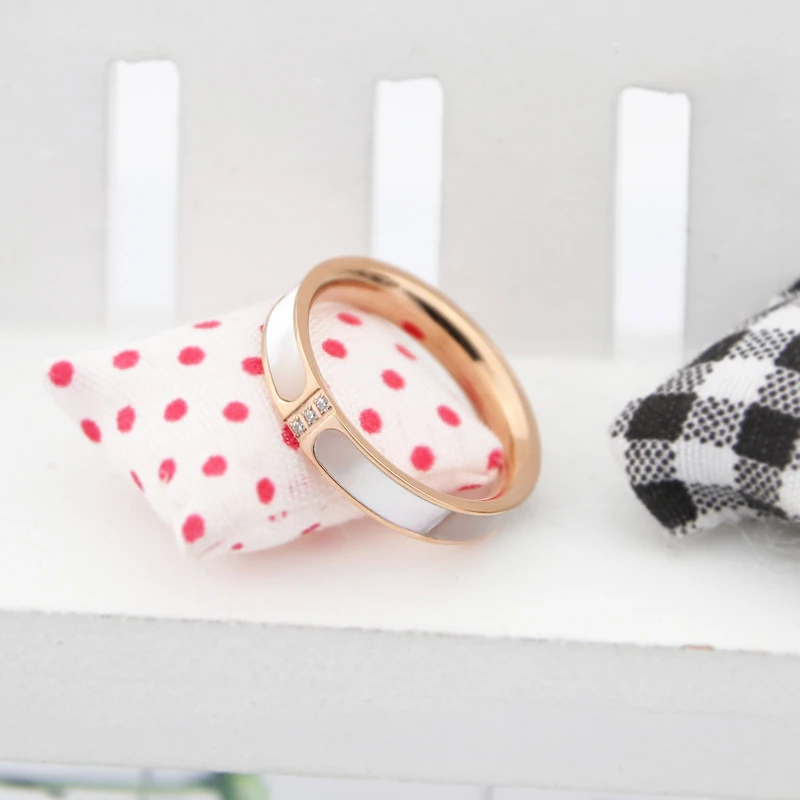 Exquisite Fashion Inlaid Zircon And Shell Ring Titanium Steel High Quality Woman Brand Jewelry Gift Love Ring Drop Shipping image 5