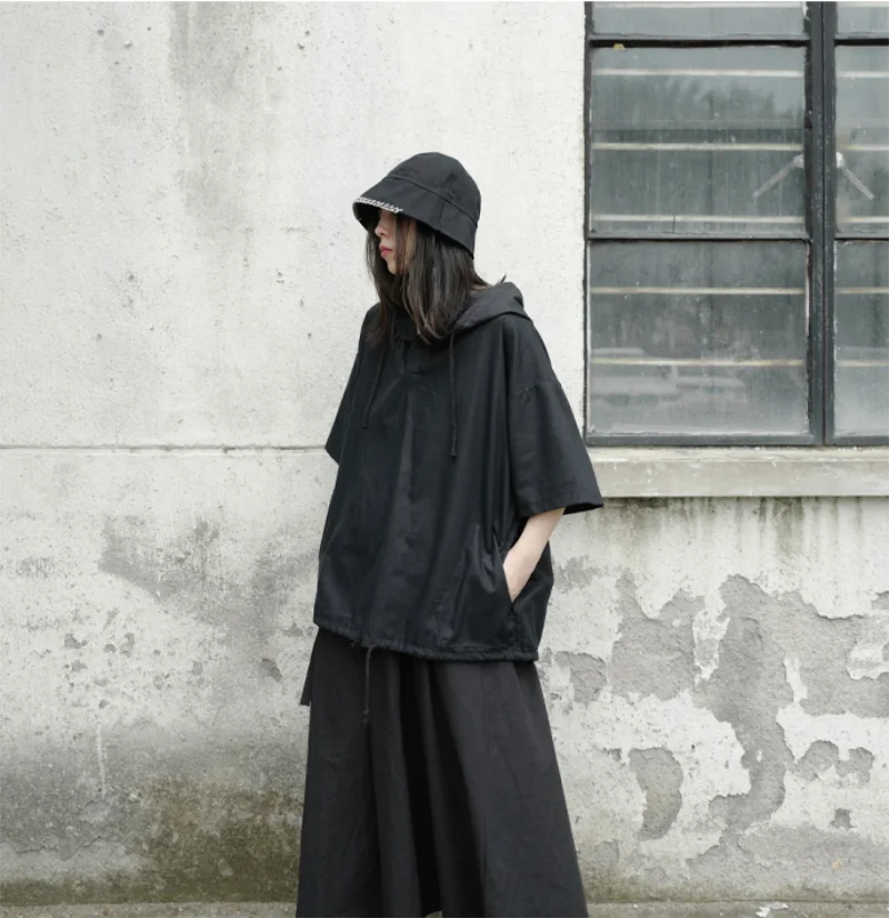 

Ladies summer new black drawstring hooded round short sleeve T-shirt Gothic mountain T-shirt trend