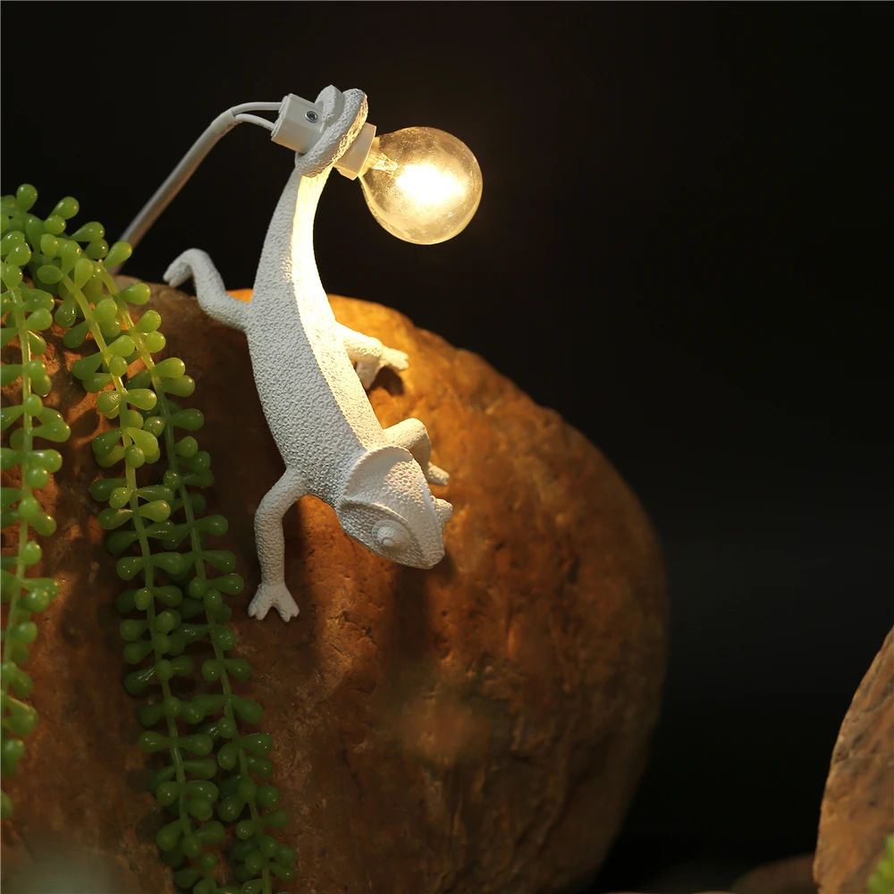 Żywica Lizard lampka nocna salon sypialnia nowoczesne lampy ścienne kameleon zwierząt lampy stołowe Led Home Decor Luminarie