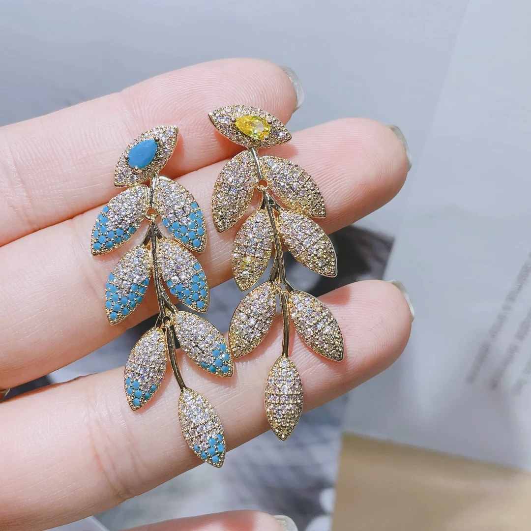 

Hibride Unique Design Multicolor Leaf Long Stud Earrings for Women Bridal Prom Party Cubic Zirconia Fashion Jewelry E-1036