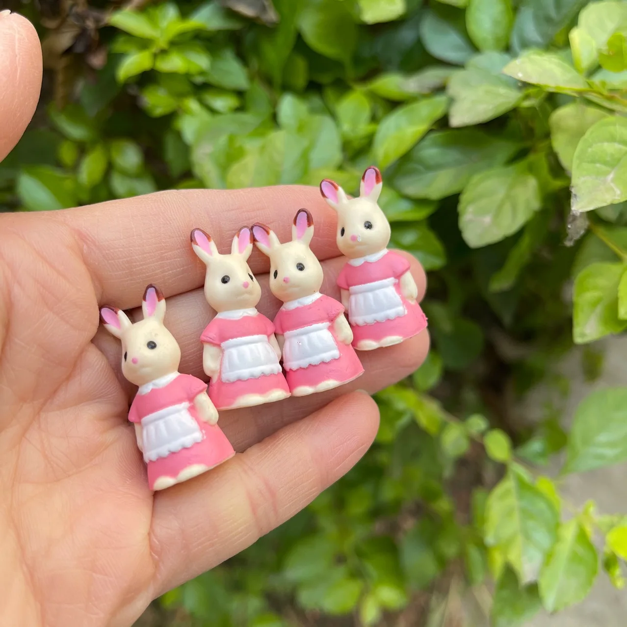 10pcs/ A Lot 1-3cm Plastic Original Rabbit Squirrel Mini Cute Kawaii Kitchen Play House Toy Accessories