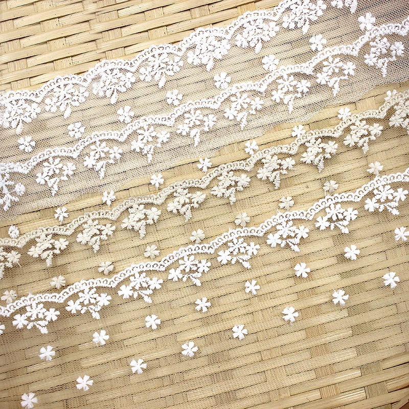 

Lace Trim 20 yard Ivory Beige Tulle Mesh Cotton Embroidered Ribbon Tapes Clothing Fabric Dress Materials 6.5*8cm wide M4F48