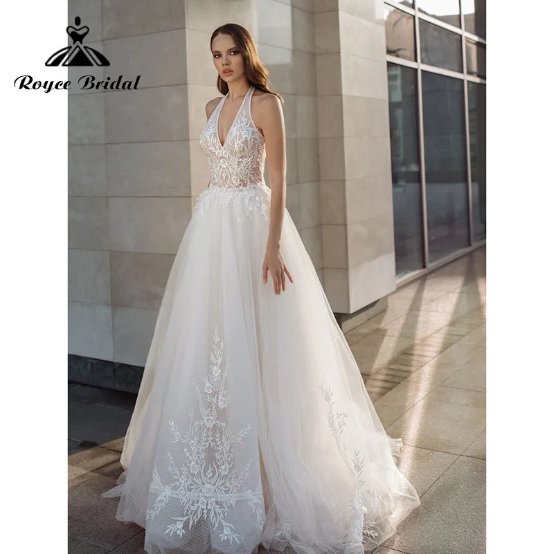 Uma linha praia sem costas halter v pescoço rendas apliques vestido de casamento sem mangas varredura trem miçangas noivas vestido roycebridal 2022