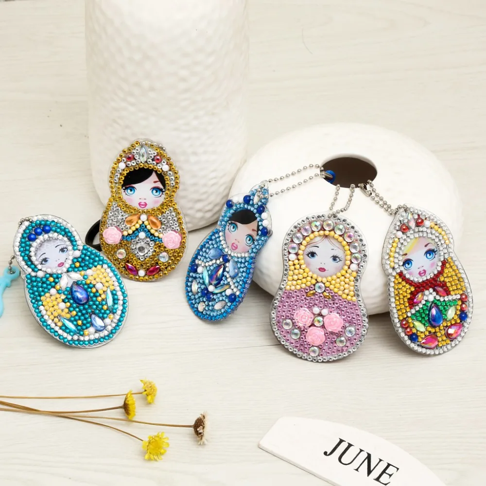 High Quality 5 Pcs / Set DIY Painting Diamond Drill Russian Doll Resin Girl Women Bag Car Key Chain Jewelry Handmake Gifts