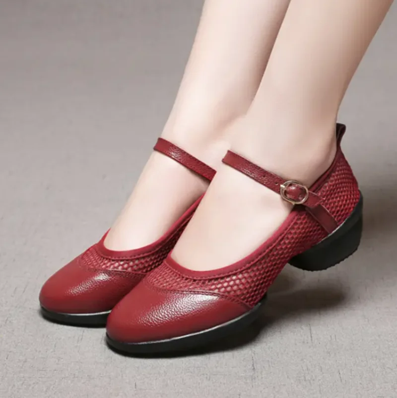 Zapatos de baile latino de malla para mujer, zapatillas modernas de cuero de vaca, zapatos de baile para niña, calzado de punta cerrada para Vals,