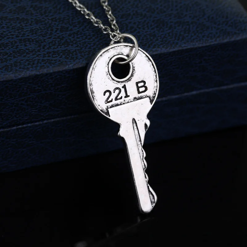 Vintage Color Sherlock 221b House Key Necklace Key Shape Pendant Necklaces For Women Men Fans Jewelry Cosplay Gifts