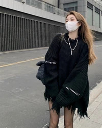 Pull Femme leniwy, luźny, nieregularny frędzle czarny zgrywanie sweter kobiet swetry Vintage Casual O Neck z długim rękawem dziura dzianinowy Top