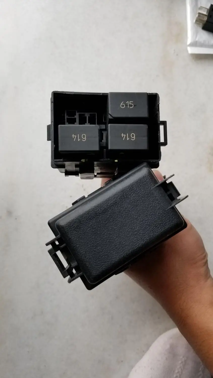 

8PCS/LOT FOR CRV relay box The connector