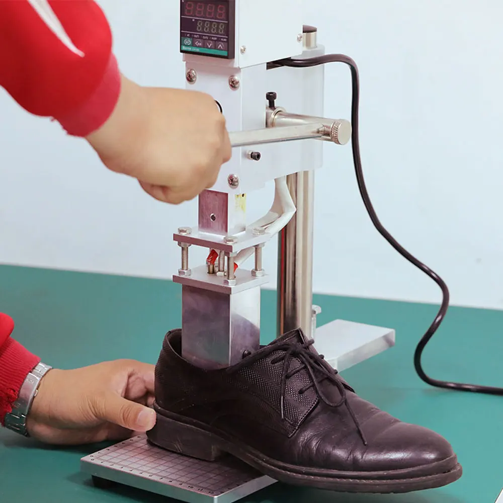 Imprensa manual para sapatos de couro Máquina de estampagem de folha Máquina de gravação de logotipo Máquina de impressão Cartão PVC Cinto de carteira de madeira