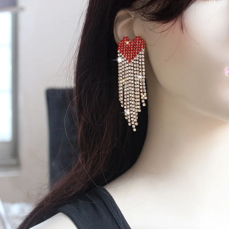 Fashionable Women Shiny Rhinestone Red Heart With Chain Dangle Earrings Jewelry Maxi Lady\'s Statement Earrings Accessories