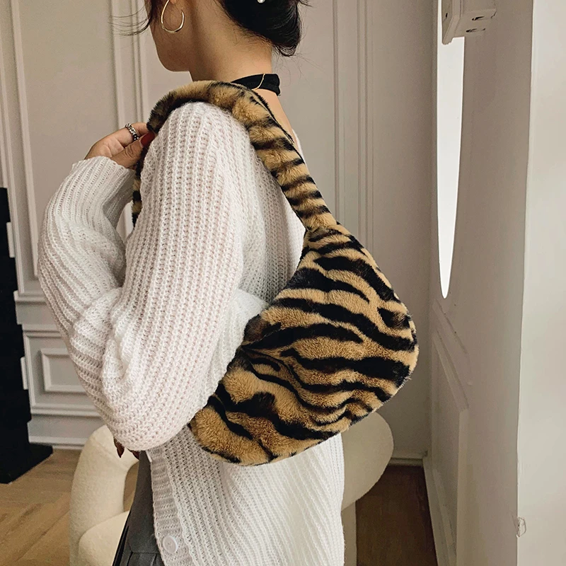 Leopard/Tiger/Zebra Pattern Plush Tote Bags For Women 2021 New Soft Fluffy Bag Furry Luxury Designer Handbag Fur Shoulder Hobos