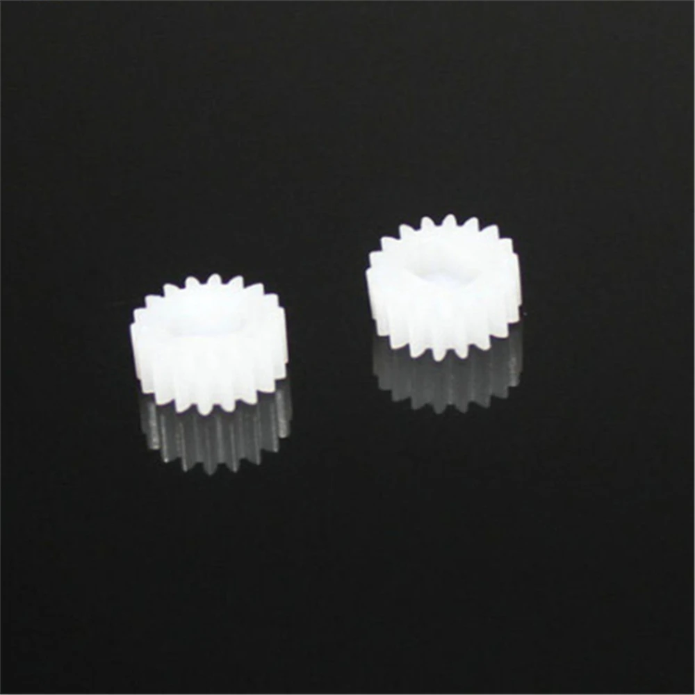 50PCS TT straight tooth motor gear 0.5 mold 18 tooth TT gear plastic gear 2.5A building block parts