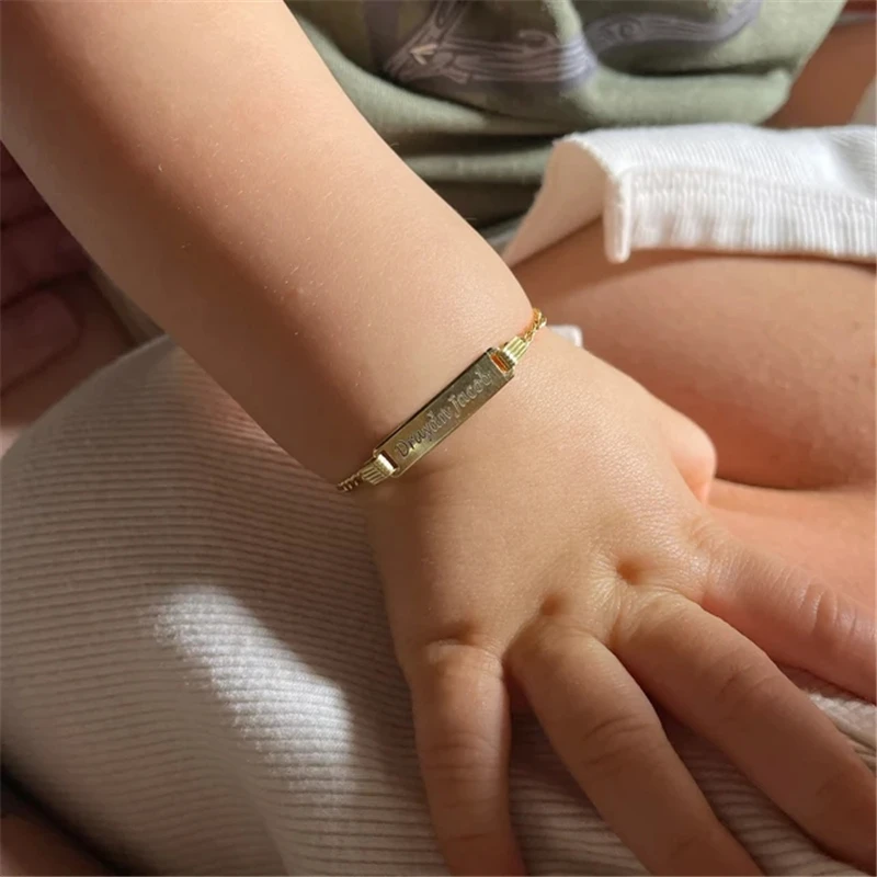 Bracelet en acier inoxydable avec nom personnalisé pour nouveau-né, gourmette, couronne JOLink, non allergique, identification de bébé, cadeaux pour filles et garçons