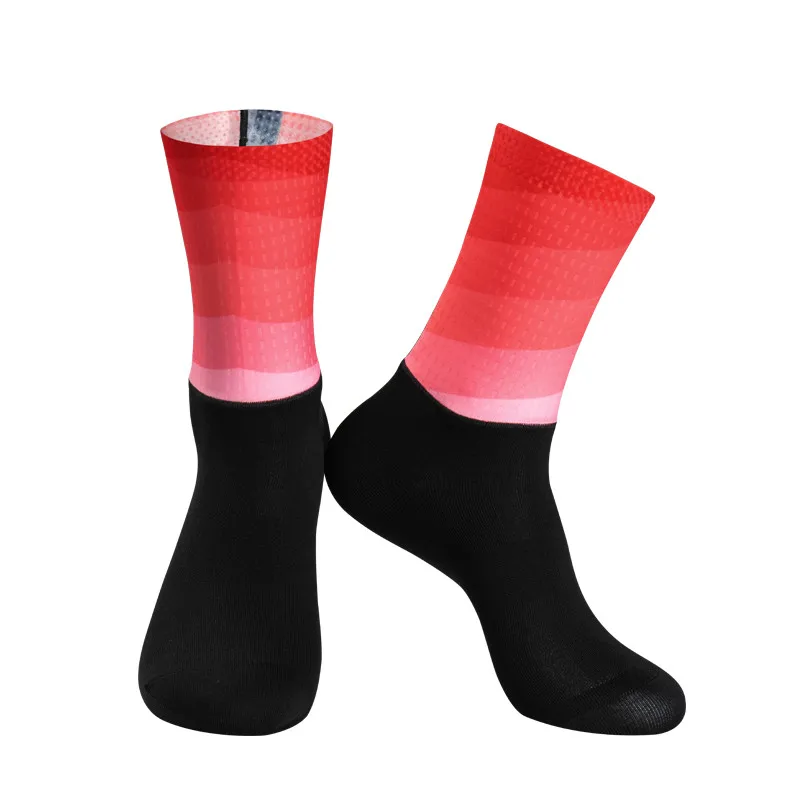 New Summer Aero Cycling Socks Silicone Seamless Stitching Gradient Road Bike Socks Running Socks