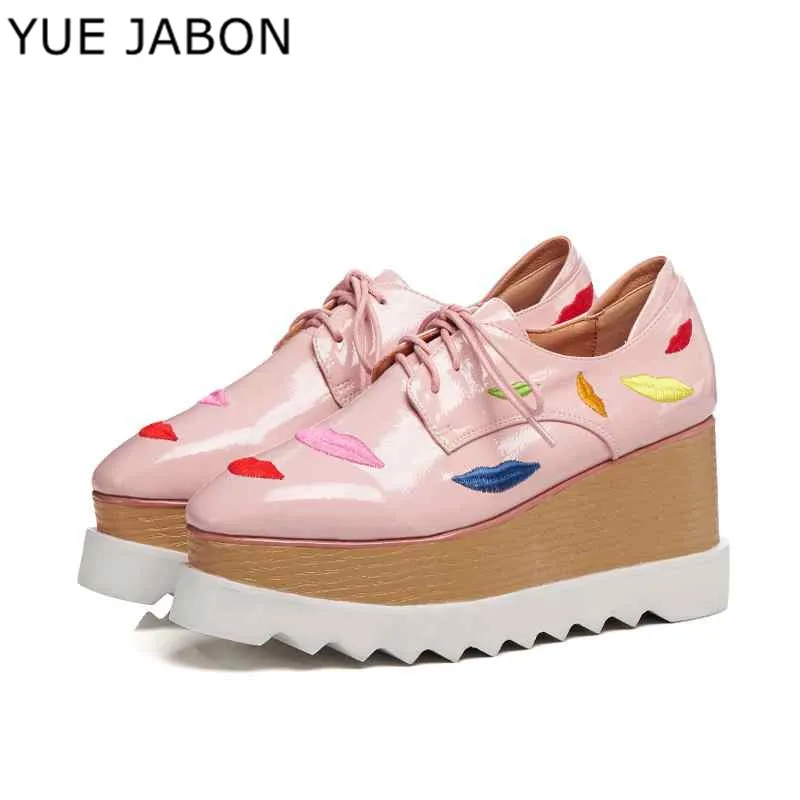 YUE JABON Pink Black Spring cow leather casual shoes vintage embroidery lips patterns lace up wedges shoes platform women shoes