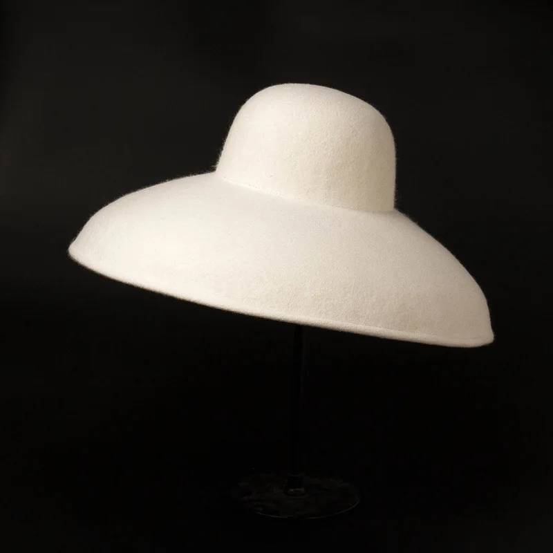 Klasyczny duży szeroki rondo kapelusz z filcu wełnianego Lady Floppy melonik biały kapelusz Fedora kobiety zima ciepła czapka Derby kościół Party kapelusz Derby
