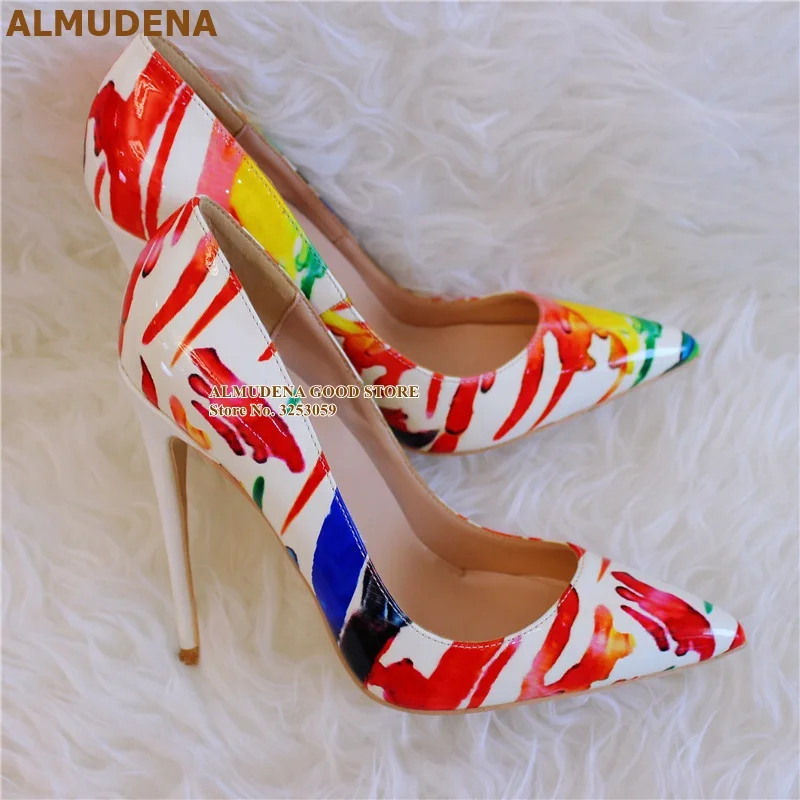 ALMUDENA 12 cm weiße High Heels gemischte Farben Kleid Pumps Graffiti gedruckt Hochzeitsschuhe rot blau gelb gemischte Farbe Partyschuhe