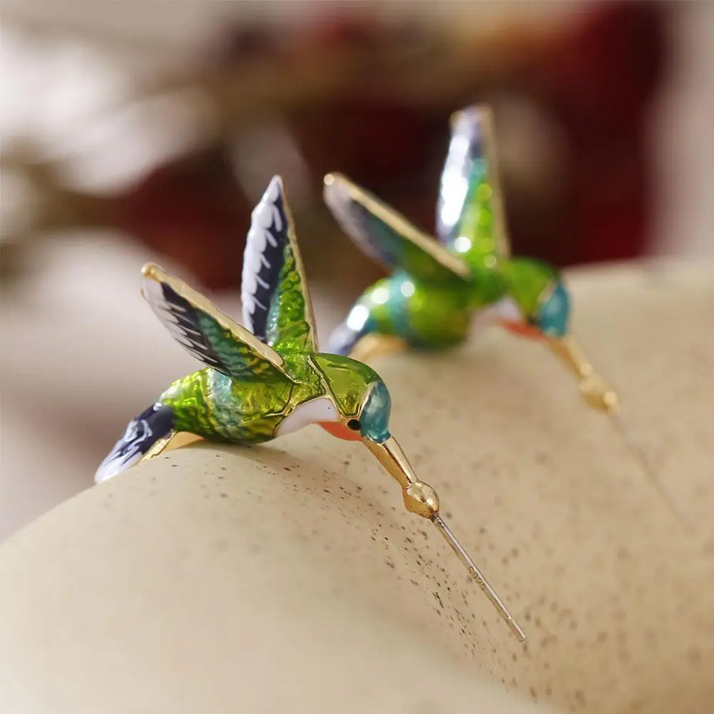 Creative Cute Flying Hummingbird Stud Earrings Fashion Colorful Painting Oil Animal Bird Earrings Women Wedding Band Jewelry