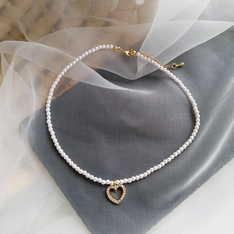 Sweet Jewelry Necklace Simple Design Small Simulated Pearls Necklace With Delicate Heart Pendant Necklace Women Jewelry Gifts