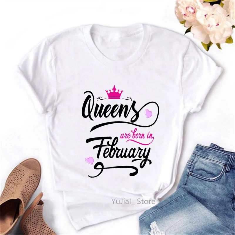 

Queen Are Born In February Graphic Print Tshirt Women Golden Crown T Shirt Femme Harajuaku Shirt Birthday Gift Female T-Shirt